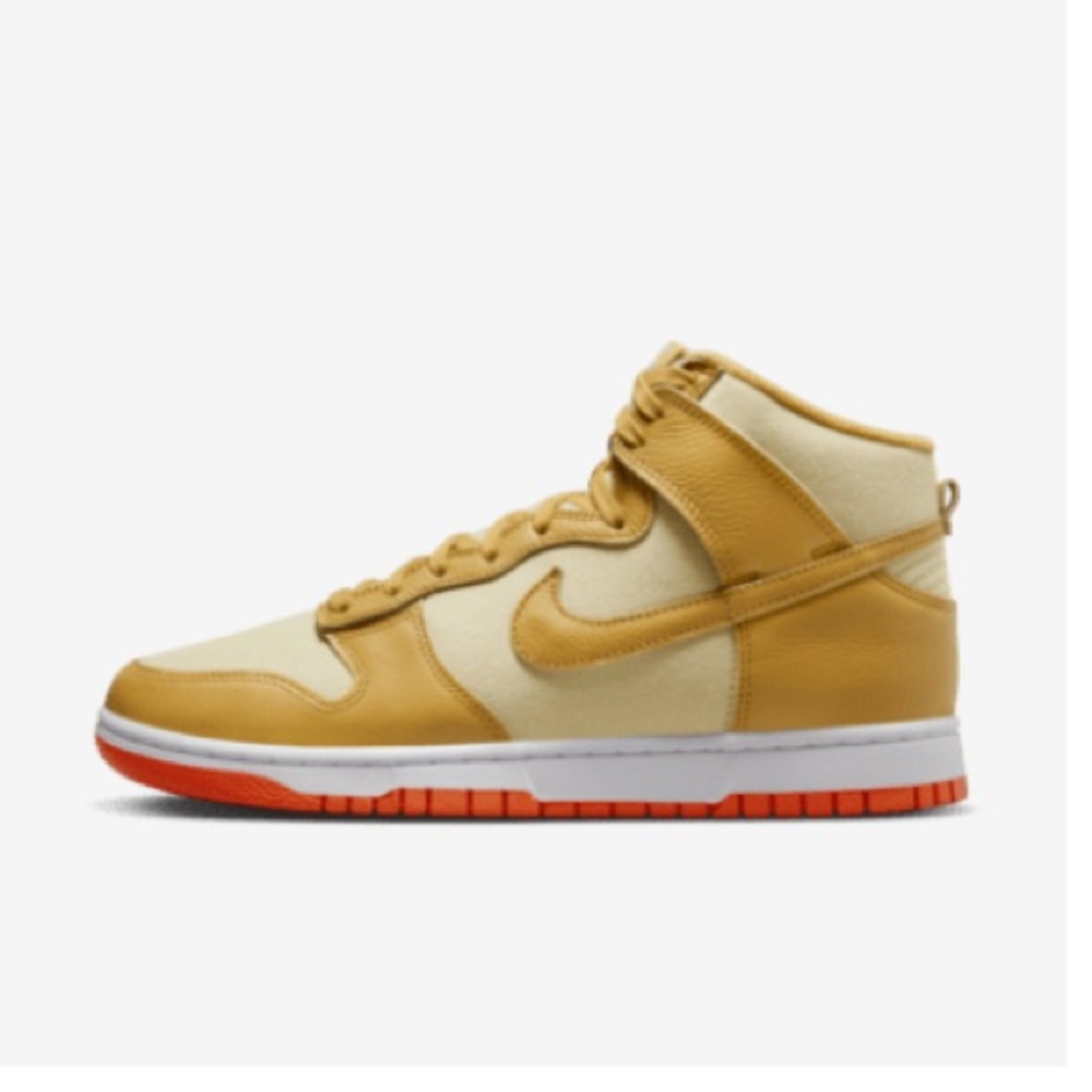 LIKE NEW Nike Dunk High Retro Premium